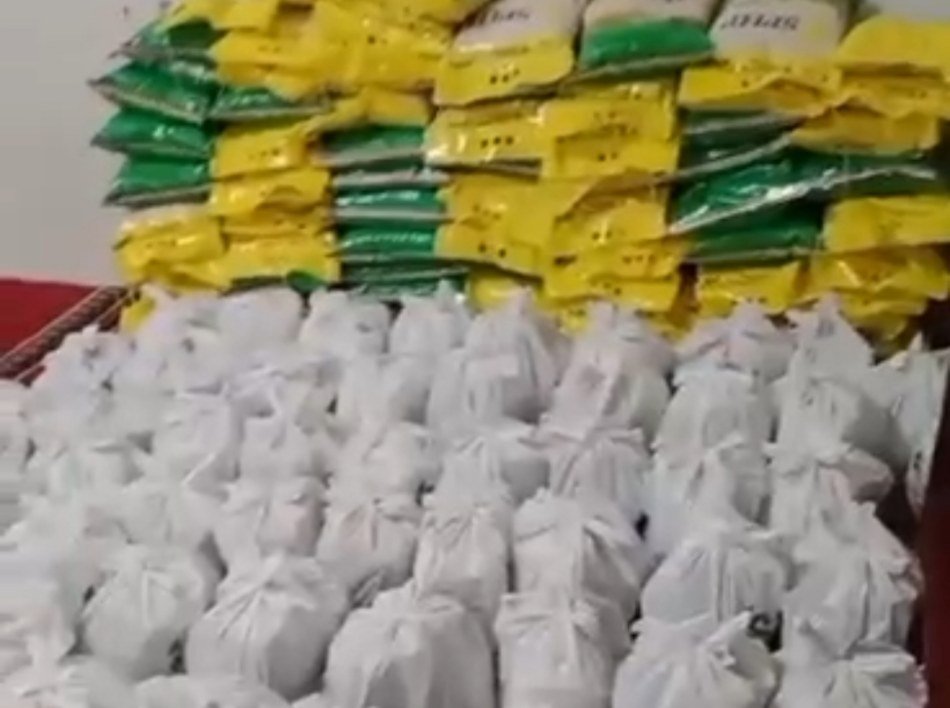 Yayasan Kauny Insanul Quran Palembang Bagikan 100 Paket Sembako