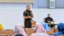 Kejari Langsa Berbagi Wawasan Hukum Kepada Generasi Muda Universitas Samudra   