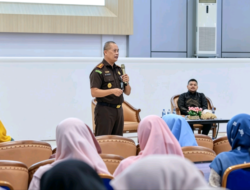 Kejari Langsa Berbagi Wawasan Hukum Kepada Generasi Muda Universitas Samudra   