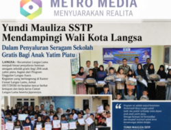 Yundi Mauliza SSTP Mendampingi Wali Kota Langsa Dalam Penyaluran Seragam Sekolah Gratis Bagi Anak Yatim Piatu 