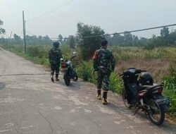 Babinsa Kodim Palembang Patroli Karhutla, Sisir Wilayah Rawan Kebakaran di Kertapati