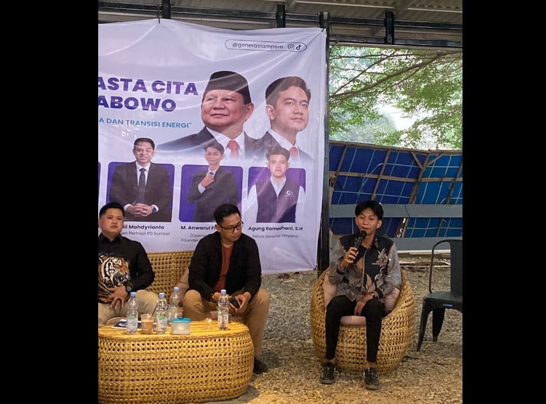 Founder Generasi Ampera, M. Anwarul Fitro, saat menyampaikan sambutan pembukaan dalam kegiatan Focus Group Discussion (FGD) bertema “Potensi SDA: Hilirisasi Batubara dan Transisi Energi” di Kota Palembang, Sumatera Selatan, Sabtu (24/10/2026).